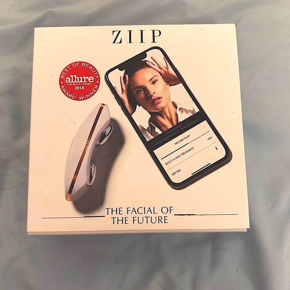 ZIIP microcurrent facial toning device with golden gel - Picture 3 of 8